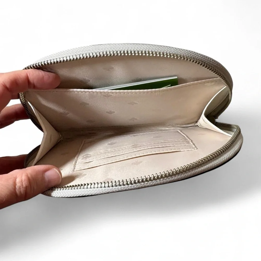 Kate Spade NWT Larchmont Avenue Breezy Floral Half Moon Wristlet - Picture 3 of 5